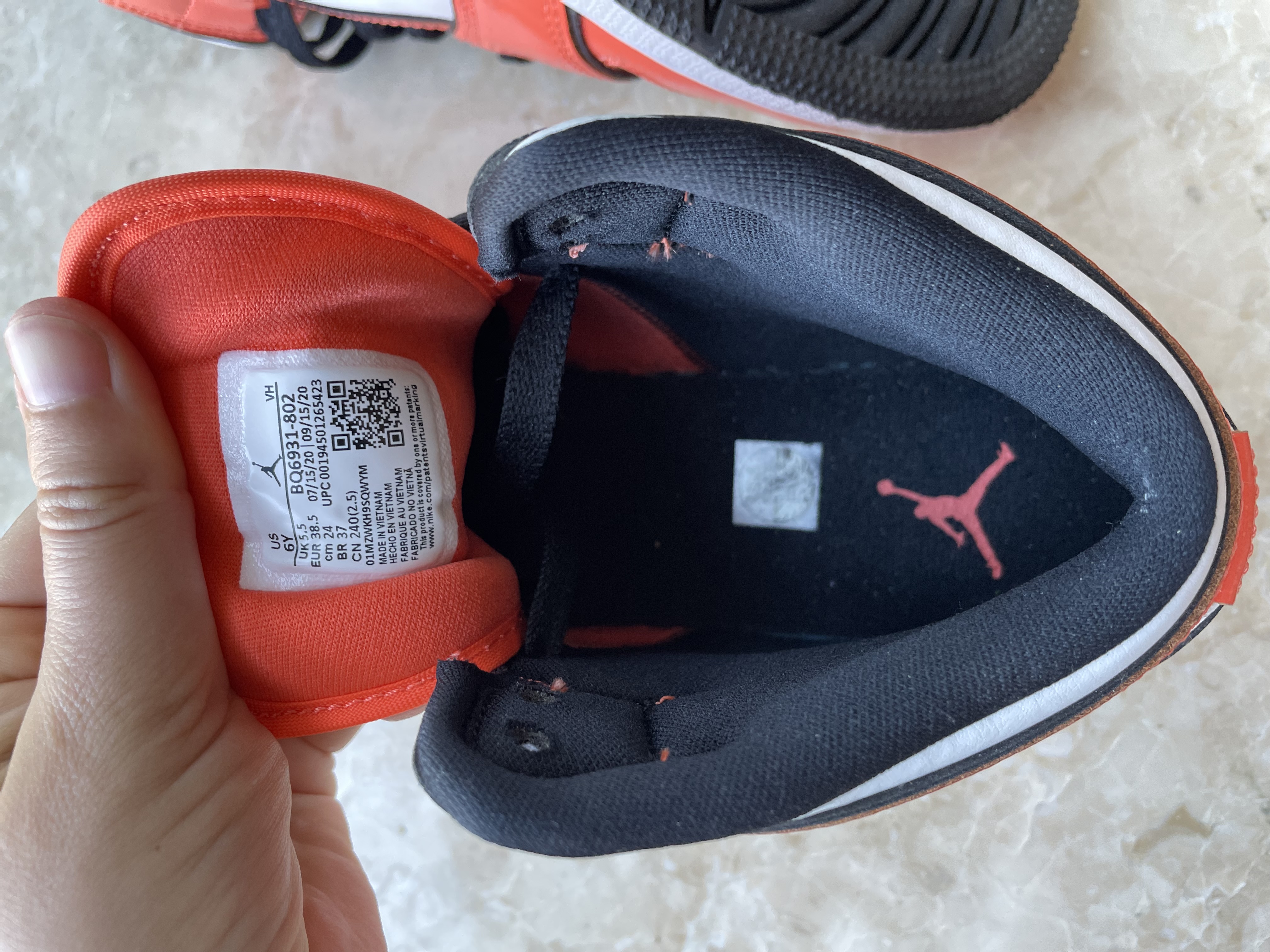 Фото 5: Кросівки Nike Air Jordan 1 Mid SE